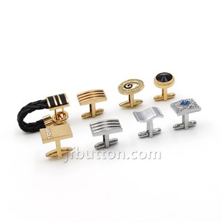 Tuxedo ko'ylak kurtaklari va cufflink